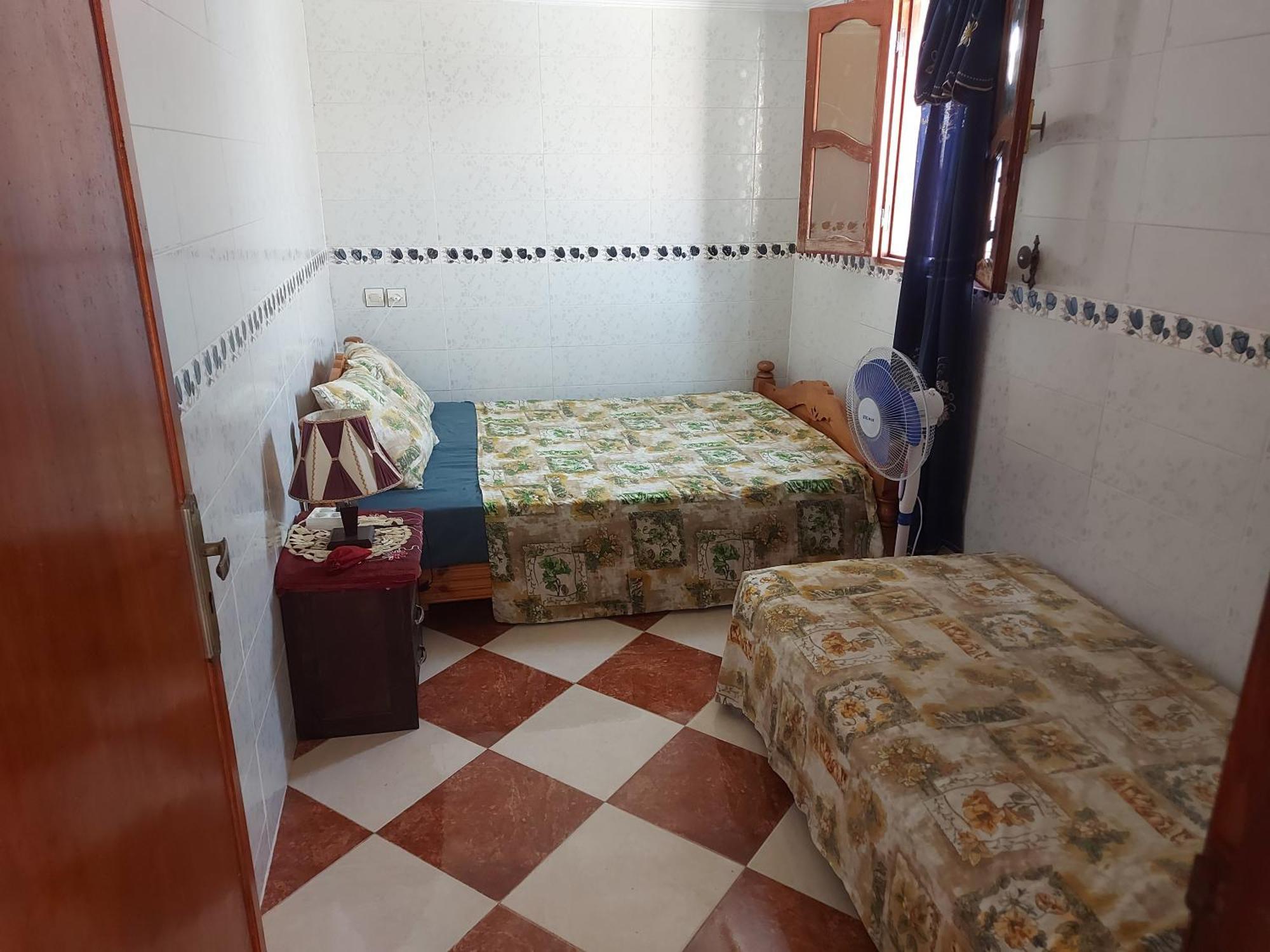 Airport Apartment *